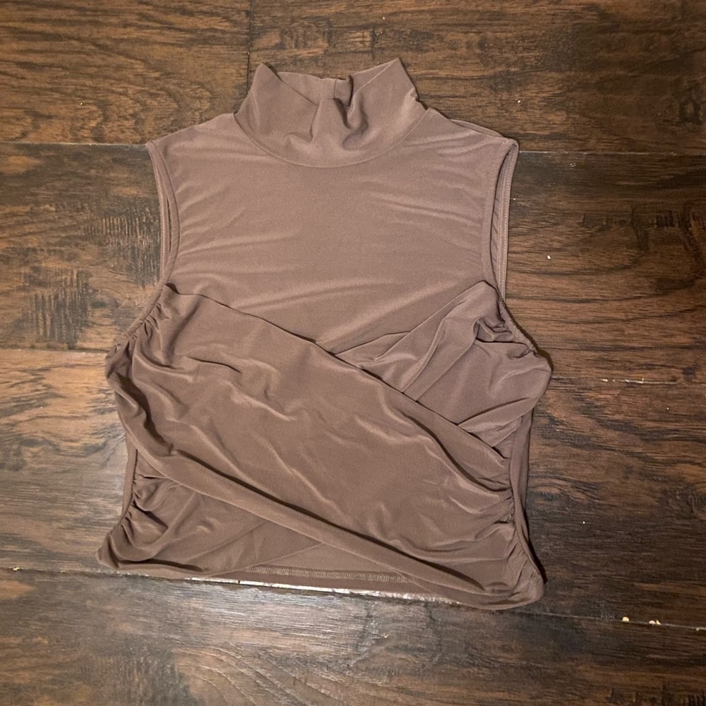 Forever 21 crop top in Large- earthy color